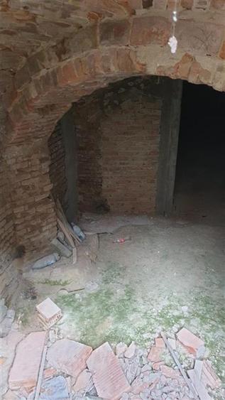 Casă individuală cu 10 camere cu Teren 466 Mp în Apollo