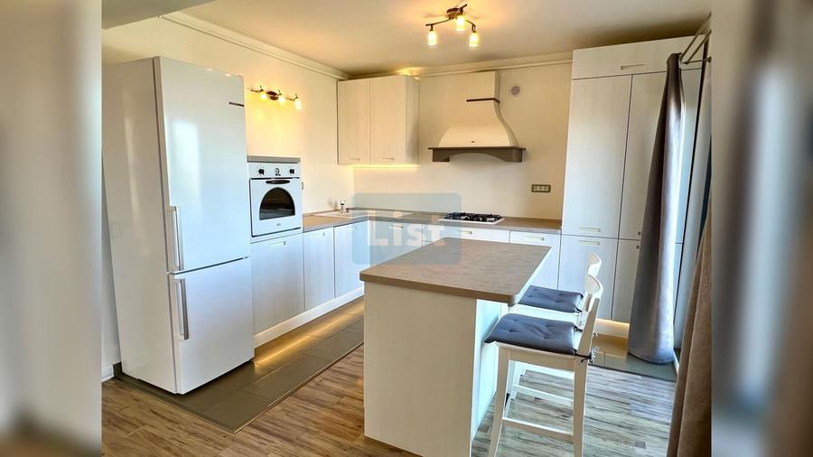 Apartament cu 5 camere semidecomandat în Zorilor