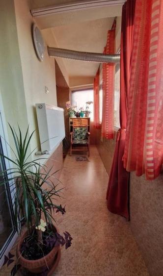 Apartament cu 3 camere decomandat, mobilat în Gorjului