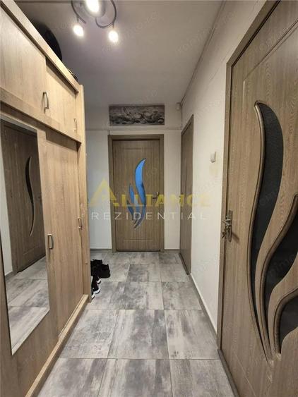 Apartament cu 3 camere decomandat, mobilat în Dristor