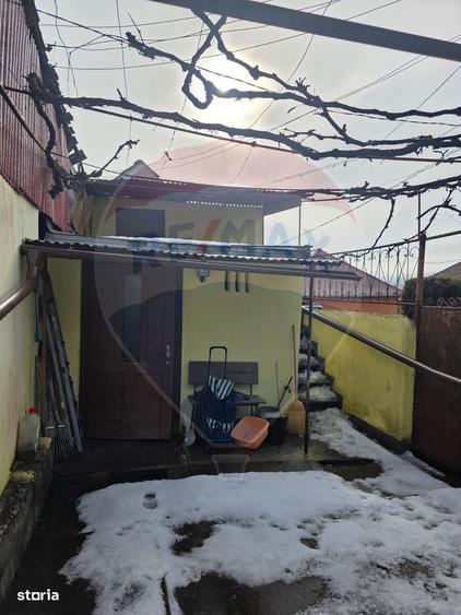 Casa de vanzare, curte proprie -Medias, str. Stadionului - 9