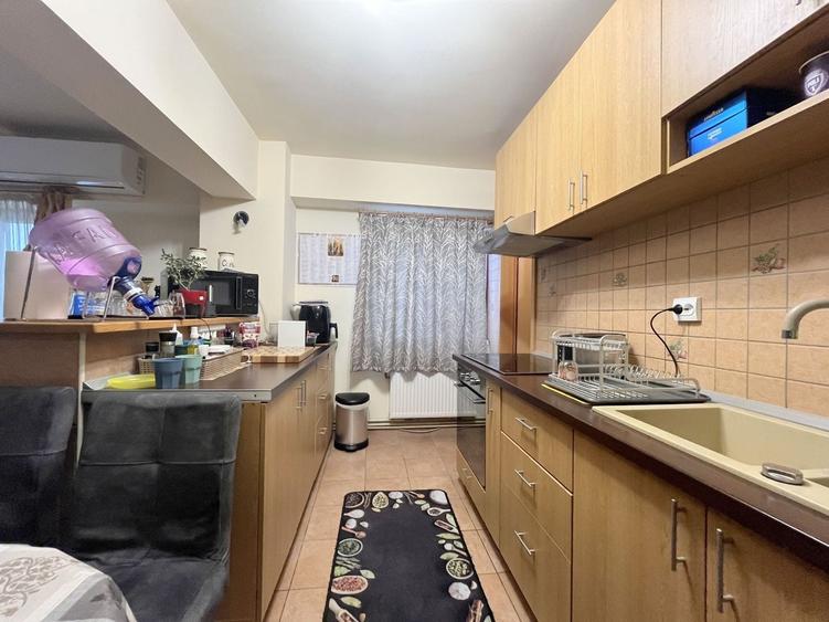 Apartament cu 4 camere decomandat, mobilat în Simion Bărnuțiu
