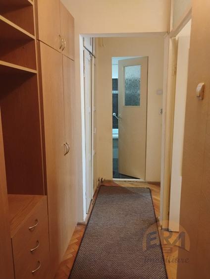Apartament cu 3 camere decomandat în Rogerius