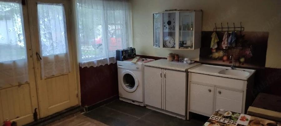 Casă cu Teren 1600 Mp în Cosmești