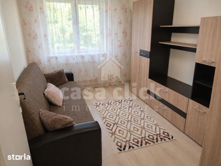 Apartament cu 3 camere decomandat în Piața Centrală
