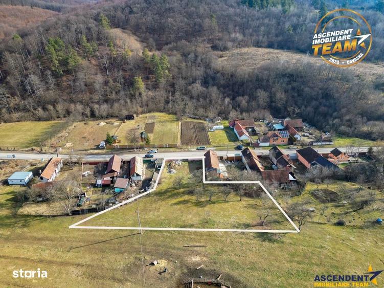 Teren de 1249 mp, în Vâlcele