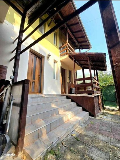Casă cu 4 camere în Vlădești