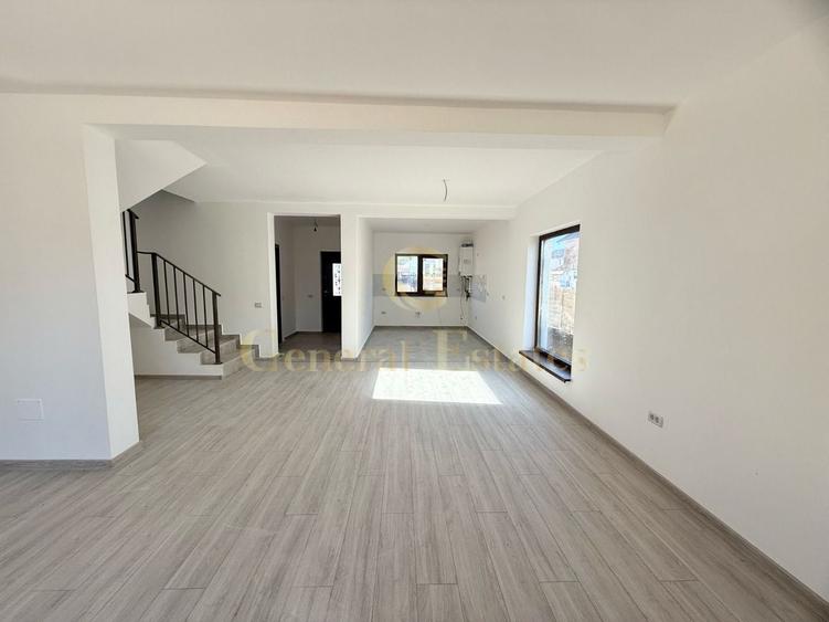 Duplex cu 4 camere cu Canalizare în Tărlungeni