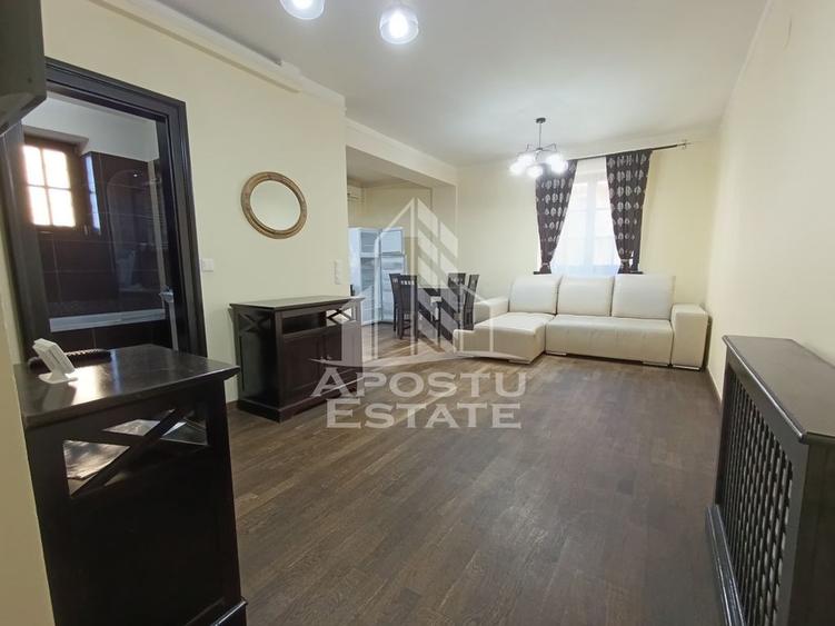 Apartament cu 2 camere semidecomandat în Ronaț