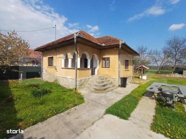 Casă cu 3 camere în Câmpofeni