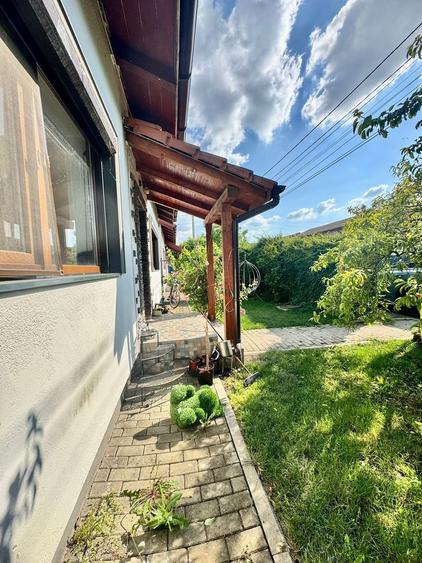 Duplex cu 3 camere cu Canalizare în Moșnița Veche
