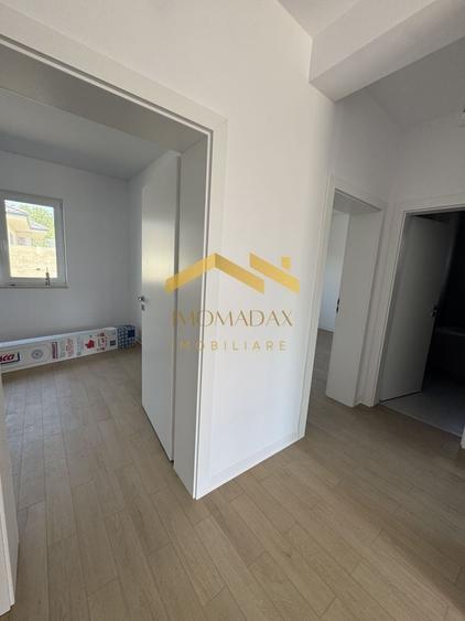 Casă individuală cu 4 camere cu Canalizare în Utvin