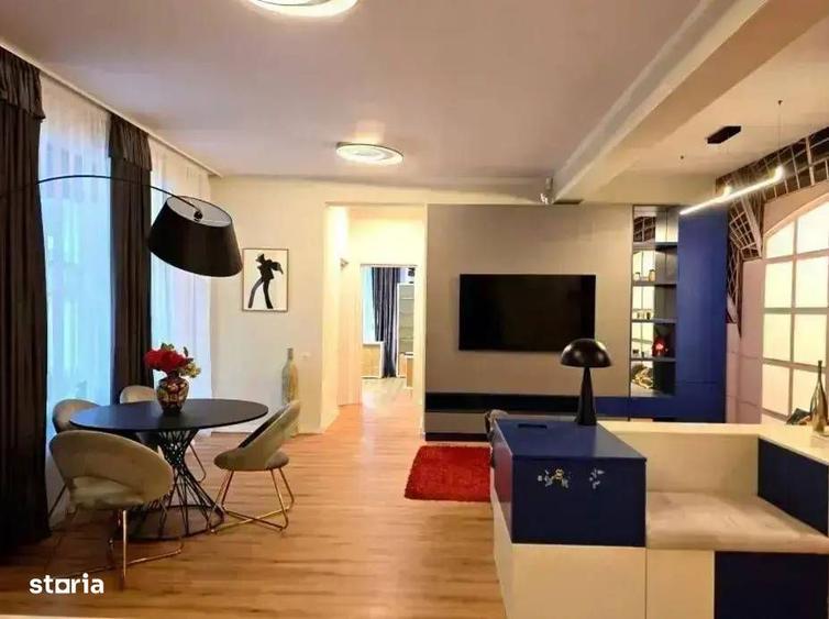 Apartament cu 4 camere în Central — fotografia 1