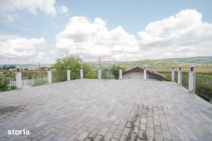 Spațiu comercial, de 360 mp, în Muntenii de Sus