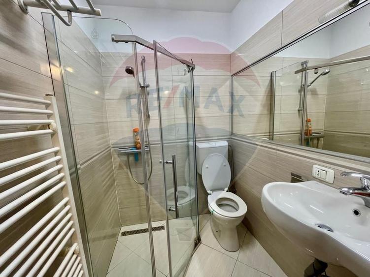 Apartament cu 2 camere decomandat, mobilat în Ultracentral