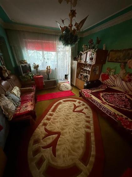 Apartament cu 4 camere decomandat în Mircea cel Bătrân