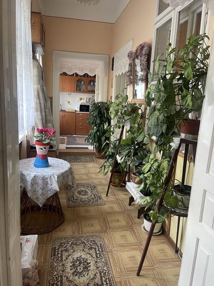 Casă cu 2 camere în Central