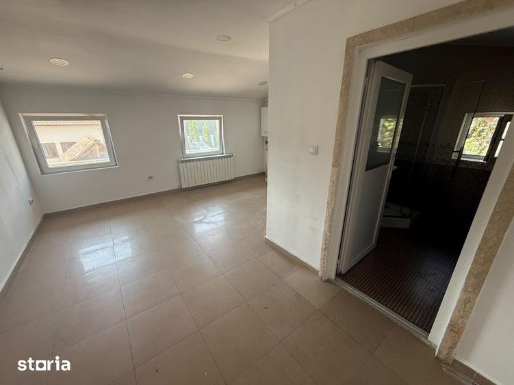 Spatiu comercial | 70 mp | 2 camere separate - 2