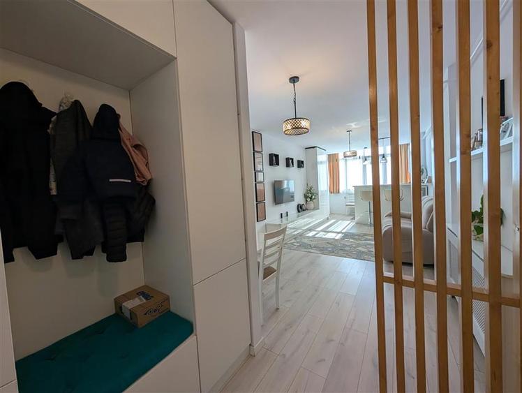 Apartament cu 3 camere decomandat în Cug