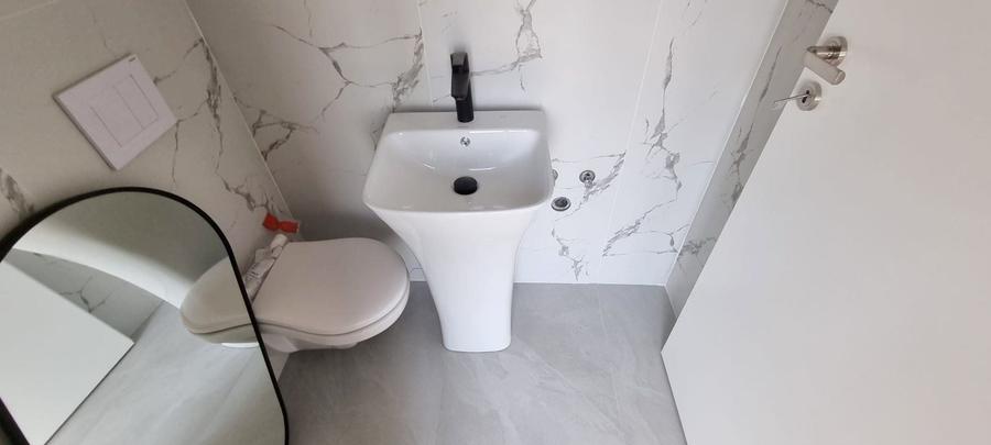Penthouse cu 3 camere decomandat în Nord-Est