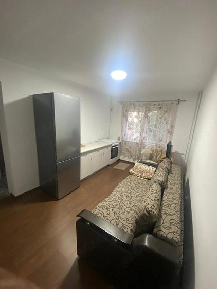 Apartament cu 2 camere decomandat în Vest