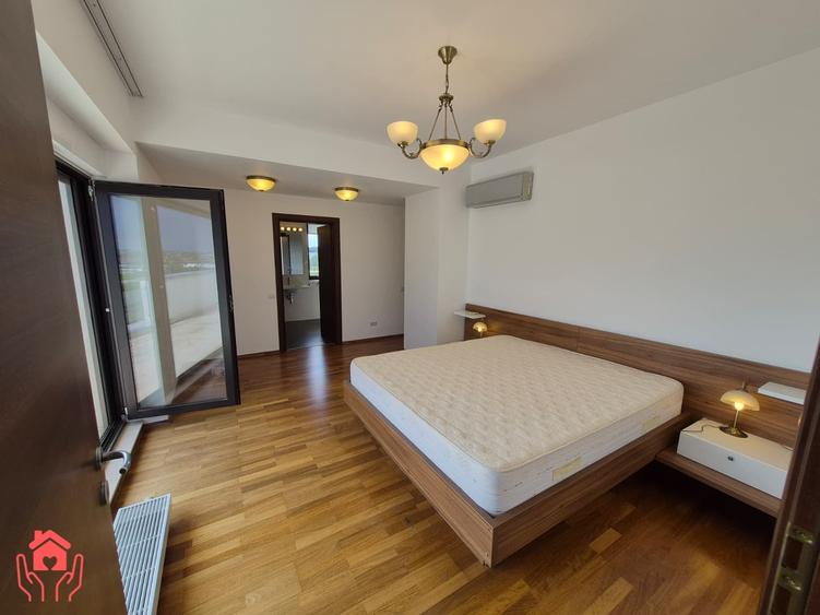 Apartament cu 4 camere decomandat, mobilat în Iancu Nicolae