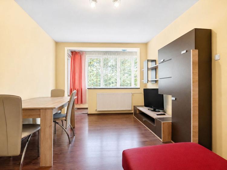 Apartament cu 3 camere decomandat, mobilat în Iosefin