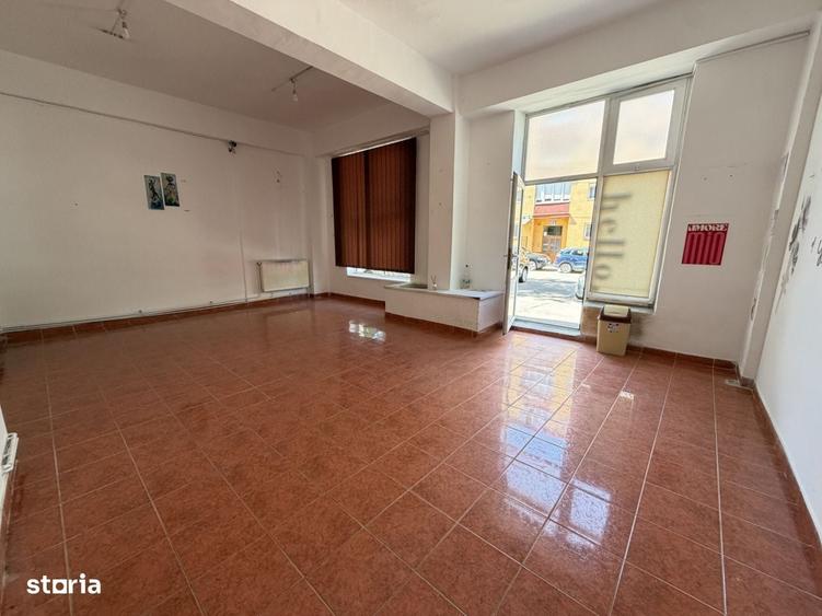 Spațiu comercial, de 54 mp, în Viișoara
