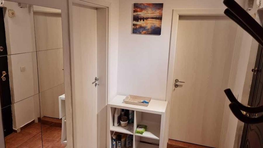 Apartament cu 2 camere decomandat în Exterior Vest