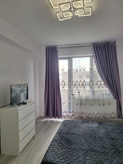 Garsonieră decomandată în Central
