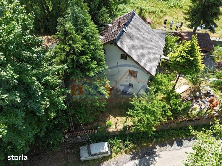 Casă cu 3 camere în Chiuzbaia