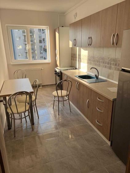 Inchiriez apartament 2 camere - 4