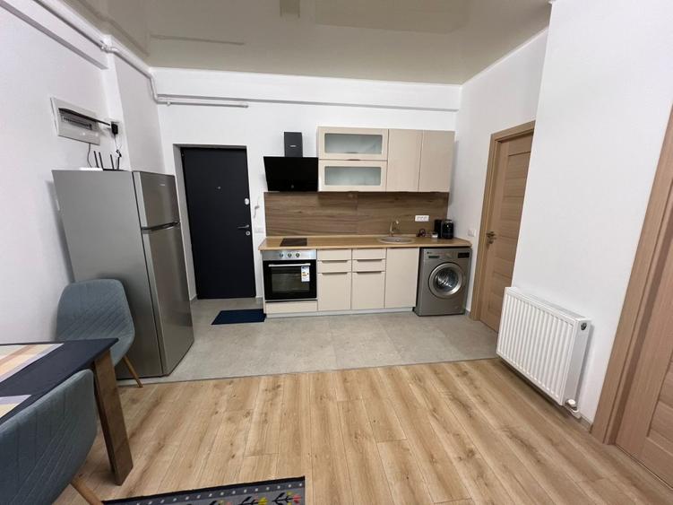 Vând apartament cu 3 camere în Mamaia Nord - 2