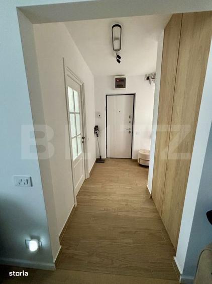 Apartament cu 3 camere, etaj 2, renovat complet - zona Centrala - 1