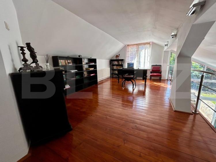 Casa moderna cu design deosebit,situata intr-o zona linistita. - 9