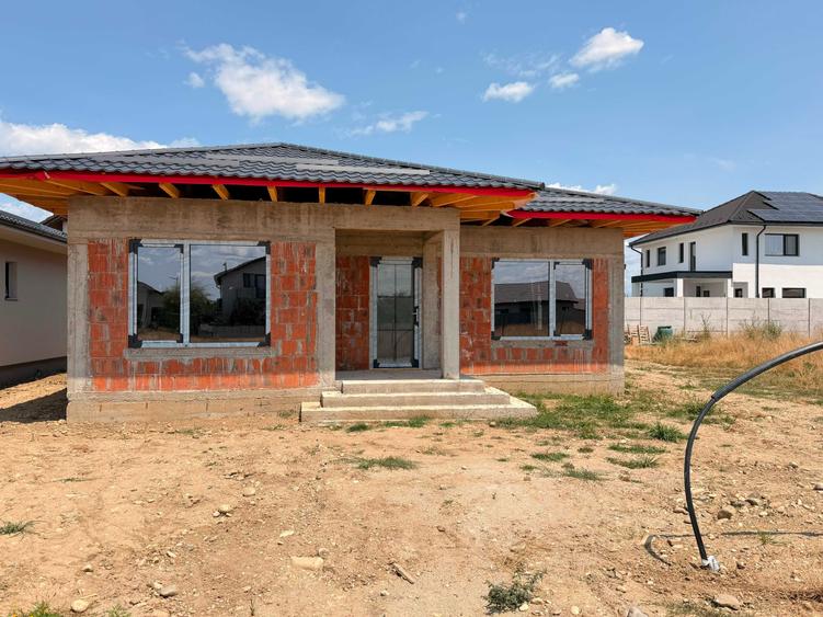 Casă cu 3 camere în Central