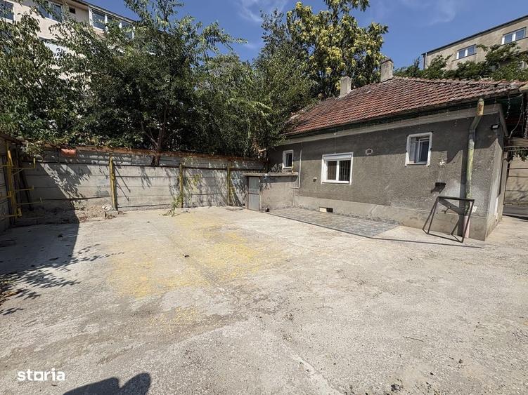 Casă cu 4 camere cu Teren 241 Mp în Decebal