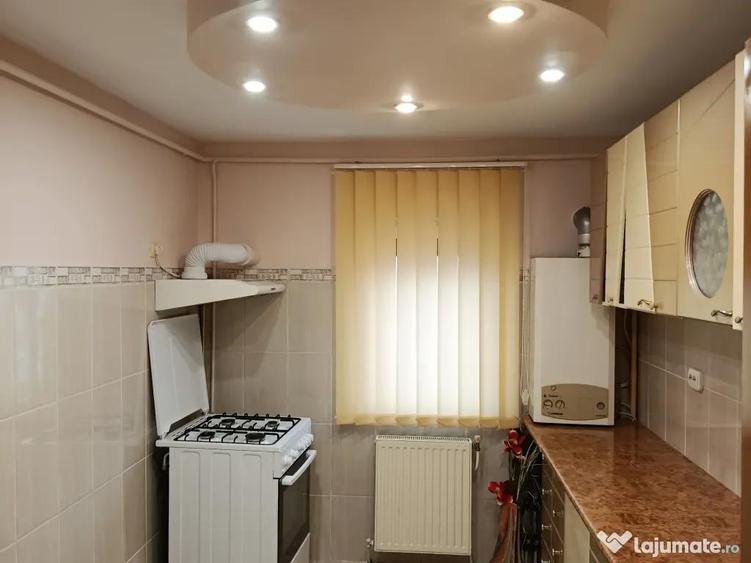 Apartament 3 camere, Zona Centrala, loc de parcare inclus - 2