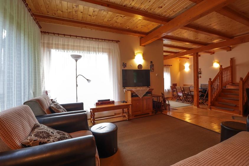 Busteni – Vila Situata La Liziera Padurii! - 2