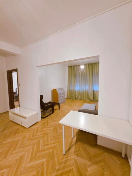 3 cam Calea Victoriei Cismigiu etajul 5/8 bloc consolidat - 5