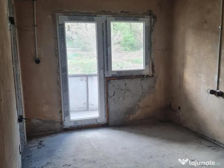 Apartament 4 camere de vanzare Competrol - 3