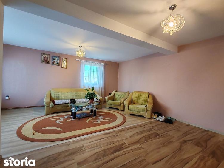 Vila P+1 Bascov, 240 mp, teren 550 mp, toate utilitatile, asfalt - 1