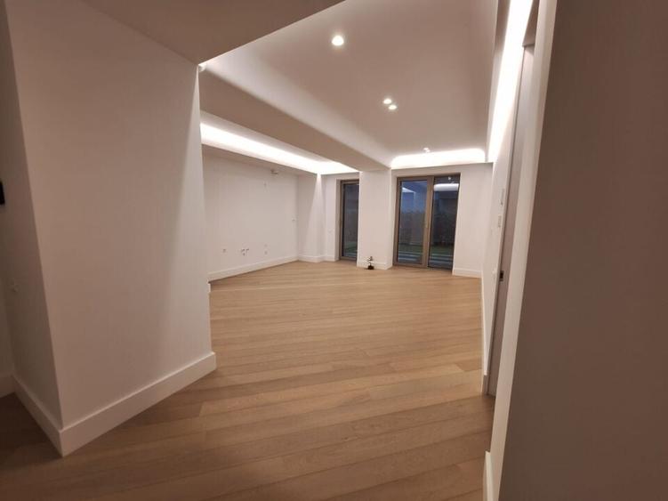 PARTER 3 CAMERE VANZARE CORTINA 126 - 1