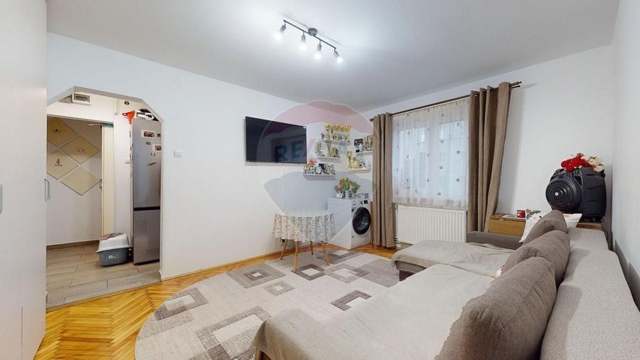 Apartament cu 2 camere de vânzare în zona Florilor - 3