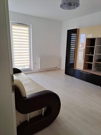 Proprietar / persoana fizica , vand apartament cu doua camere de 51 m2 utili , d - 5