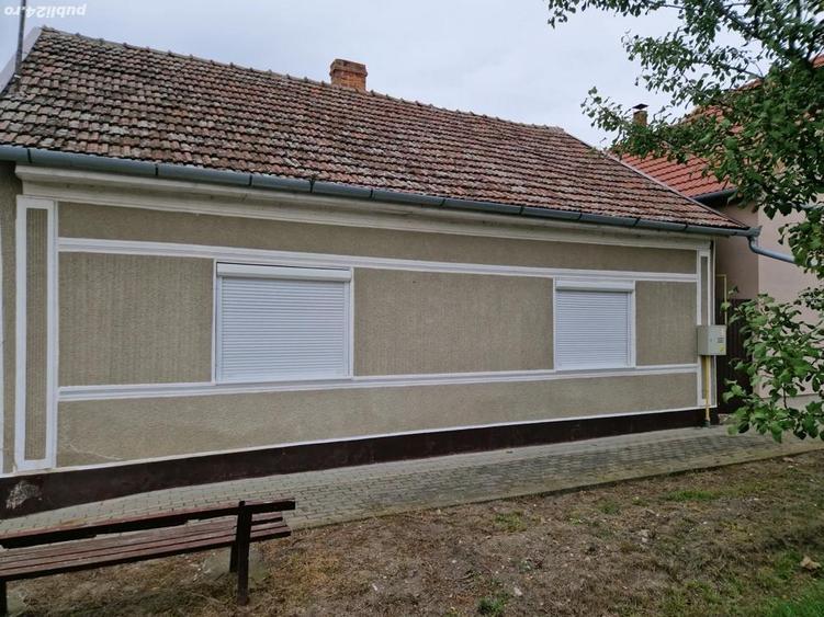 Vand schimb cu apartament casa - 2