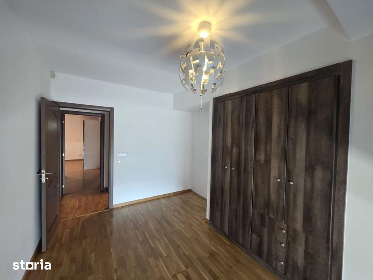 Apartament cu 4 camere în Băneasa