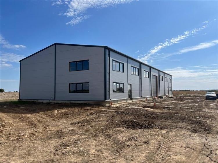 Vanzare Hala Noua Dascalu, plus teren - 2