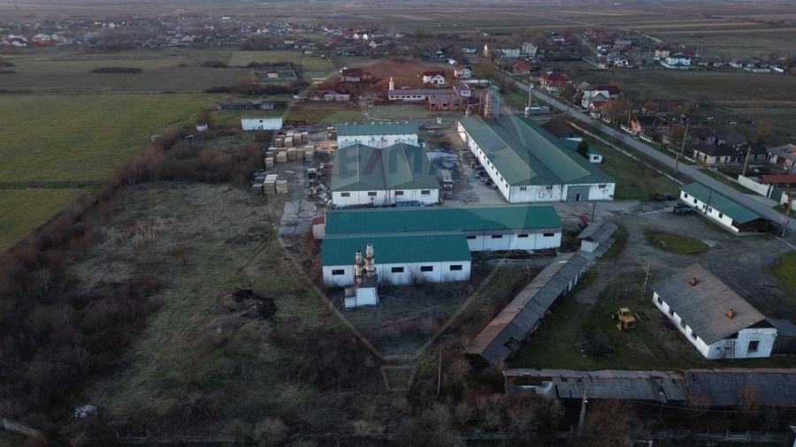 DE VANZARE spațiu industrial de mari dimensiuni - 12