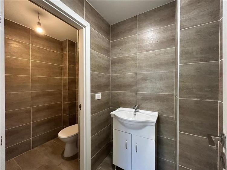 Spatiu Comercial Complet Renovat Elena Doamna - 10